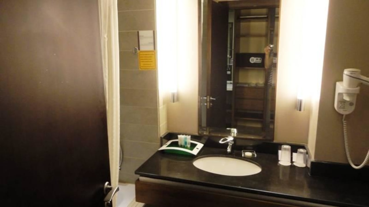 Bathroom Holiday Inn Resort Dead Sea