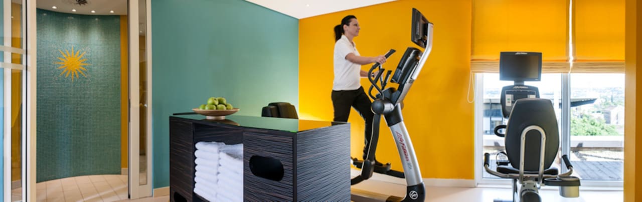 Fitnessbereich Hotel Elbflorenz Dresden