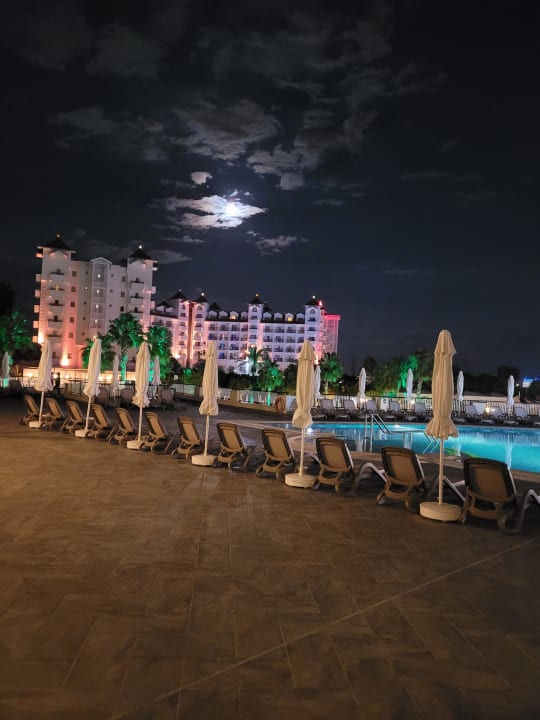 Pool Side Mare Resort & Spa