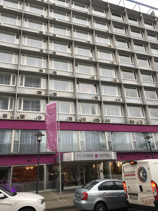 Außenansicht Premier Inn Saarbrücken City Centre