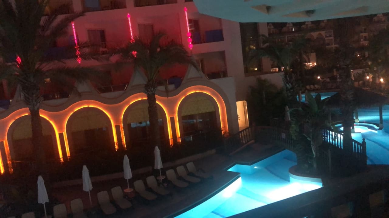 Pool Well Palace Side