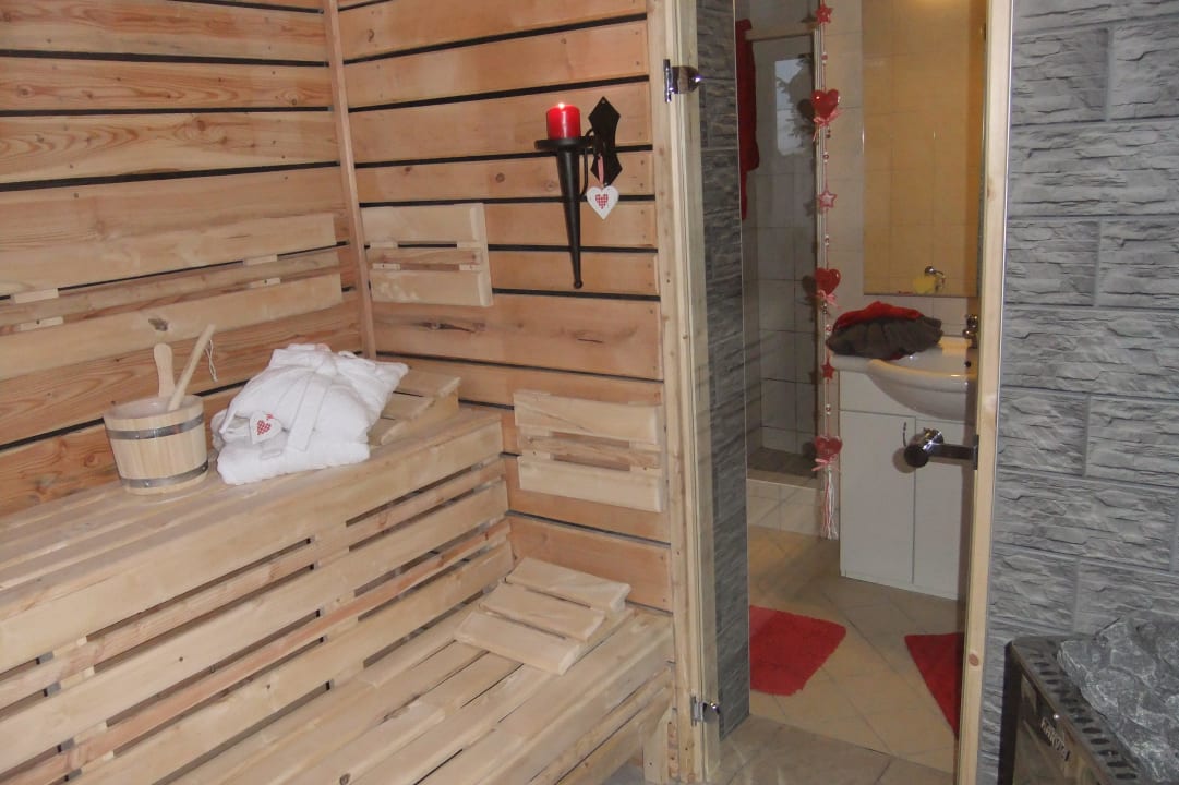 Neu entstandene Sauna mit Blick in die Bergwelt! Schneiderhütte