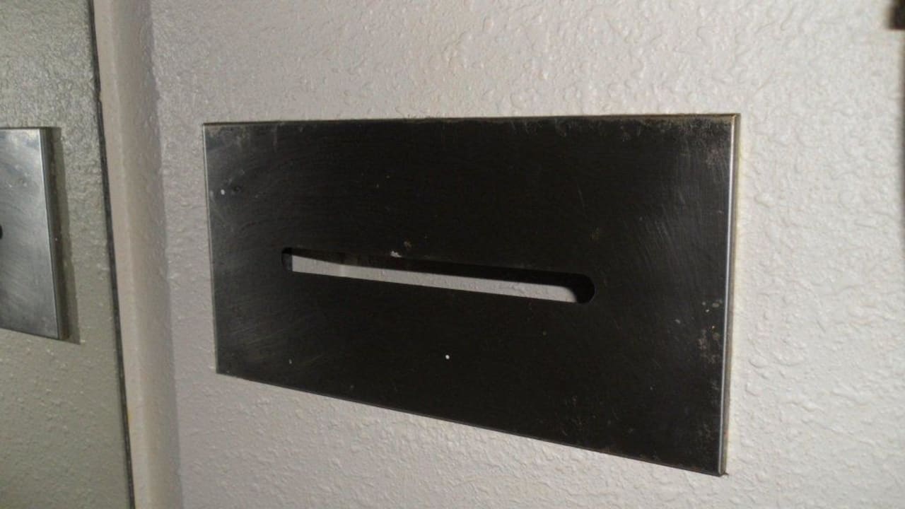 Kleenexspender! The Midtown Hotel