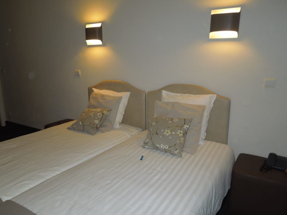 Unser einladendes Zimmer Strandhotel du Bassin