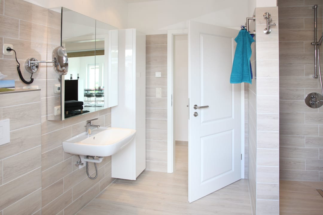 Rollstuhlgerechtes, barrierefreies Bad Haus Frantje