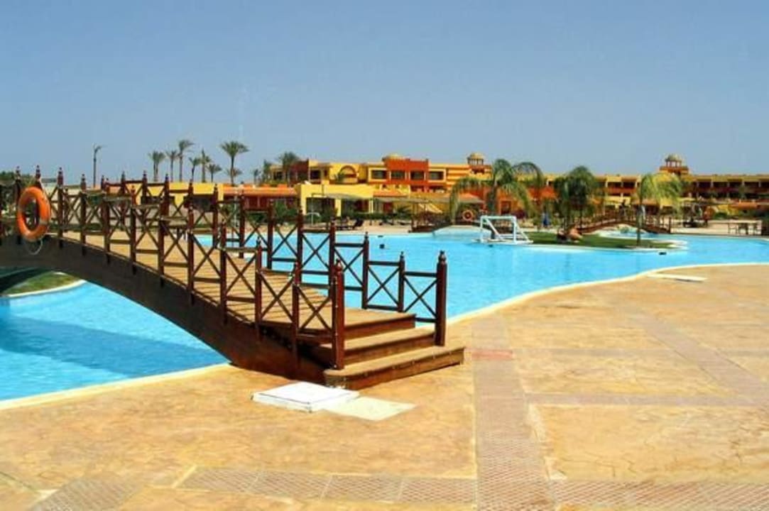 Basen Malikia Resort Abu Dabbab