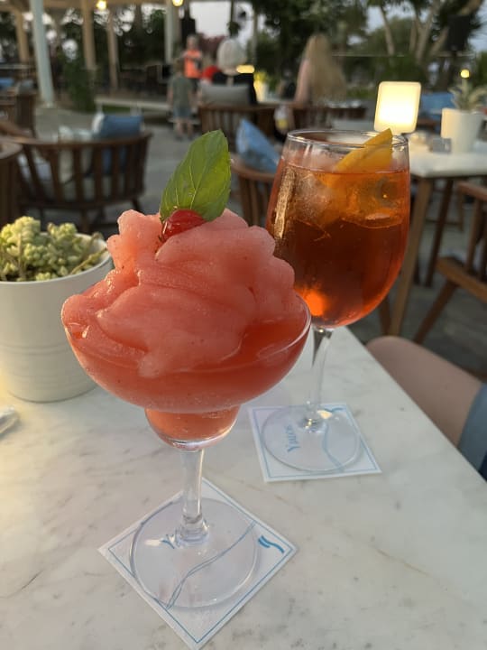 Gastro Crystal Springs Beach Hotel