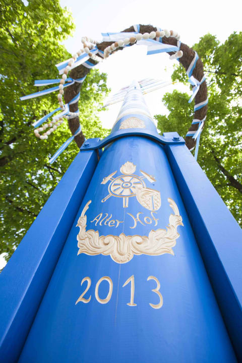 Maibaum Hotel Alter Hof