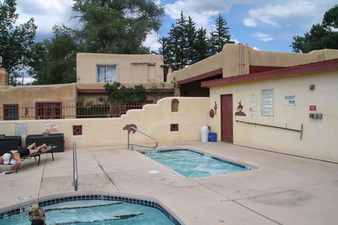 Pool El Pueblo Lodge