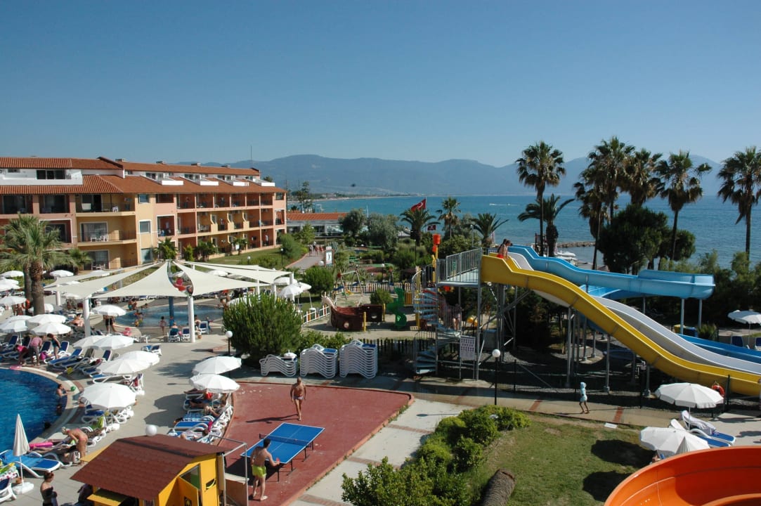 Widok na hotel i park Narodowy Ephesia Holiday Beach Club