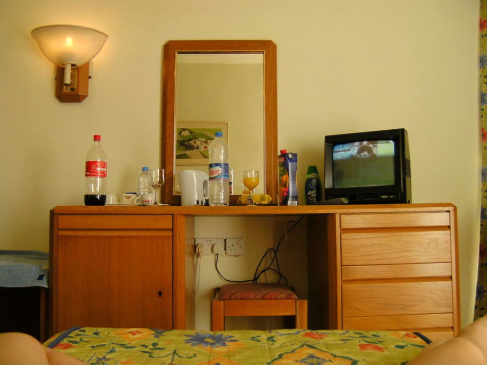 Blick vom Bett aus The Diplomat Hotel