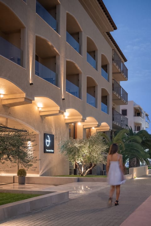 Außenansicht Hotel Theartemis Palace