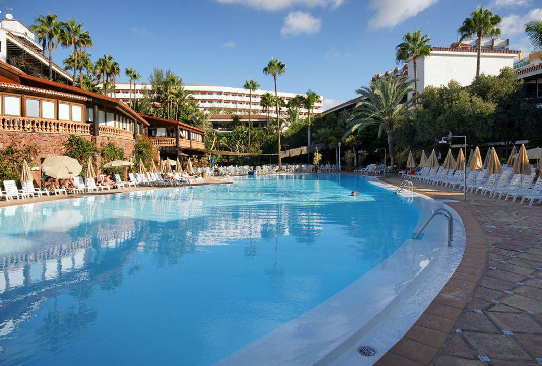 Hotel & Pool Hotel Parque Tropical