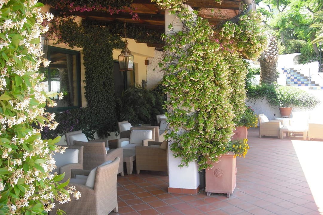 Lauschiges Plätzchen auf der Terrasse Hotel Paradiso Terme Resort & SPA