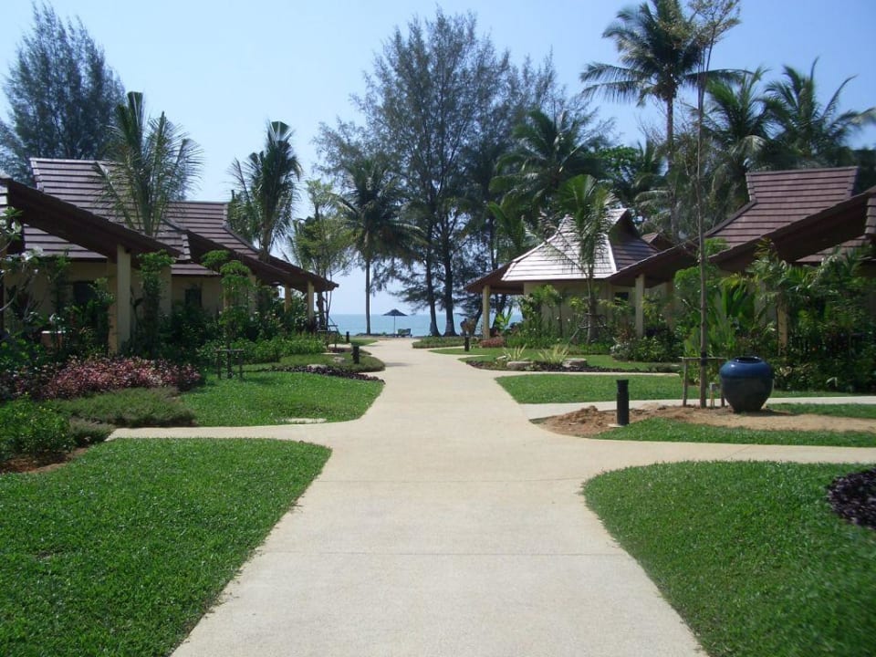 Blick zum Strand Hotel Nang Thong Beach Resort 2