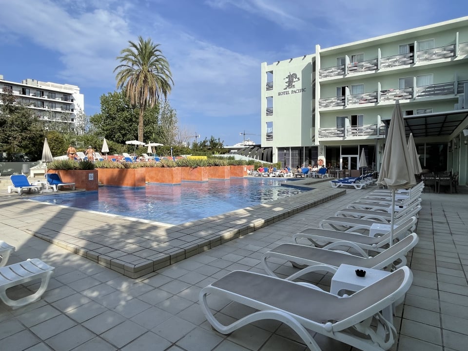 Pool azuLine Hotel Pacific