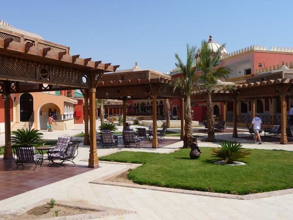 Restaurants Pickalbatros Alf Leila Wa Leila Resort - Neverland Hurghada