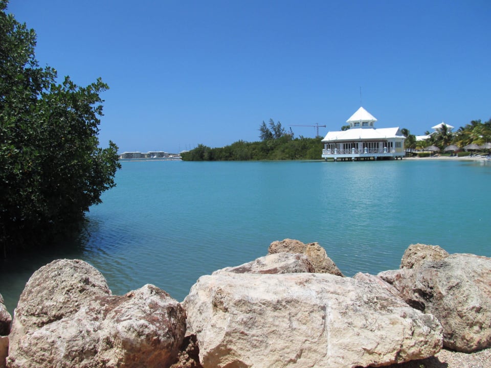 Cigar Bar Fiesta Americana Punta Varadero