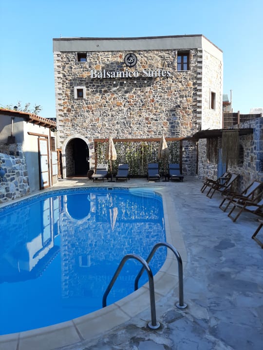 Pool Balsamico Traditional Suites