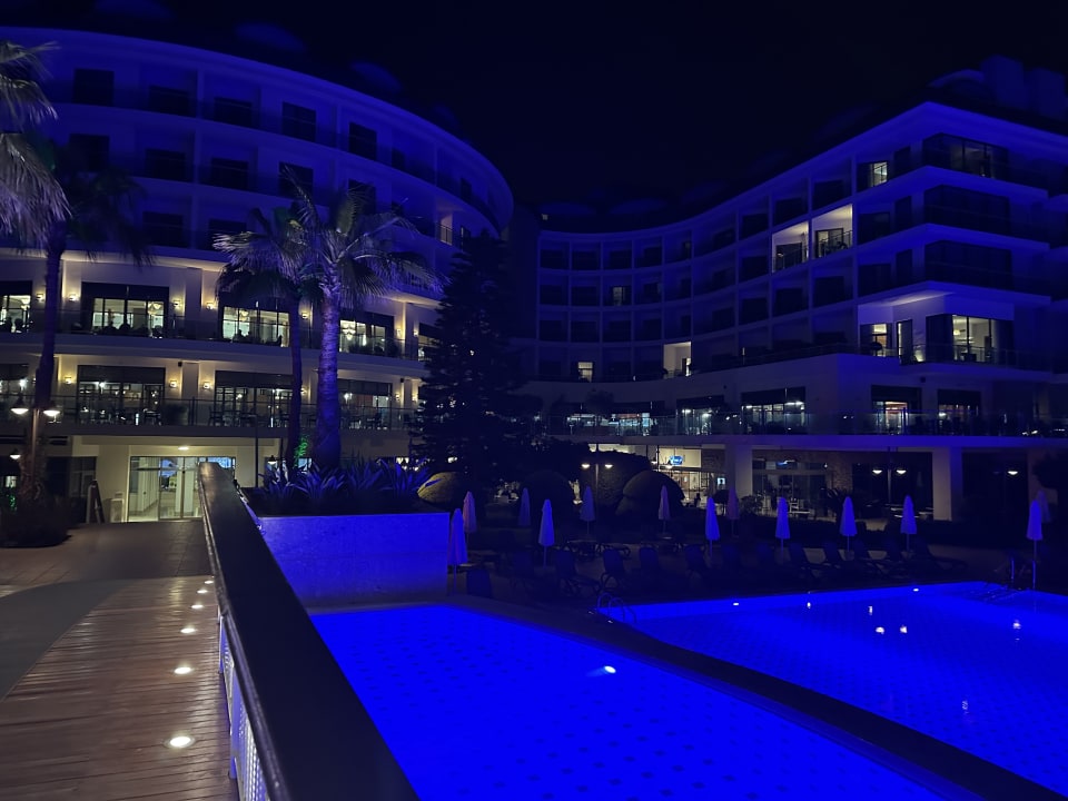 Außenansicht Commodore Elite Suites & Spa - Adults only