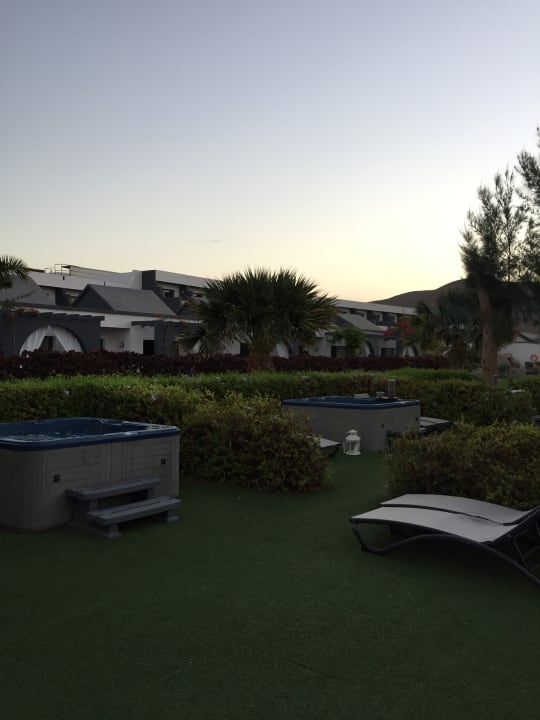 Gartenanlage R2 Romantic Fantasia Suites - Adults only