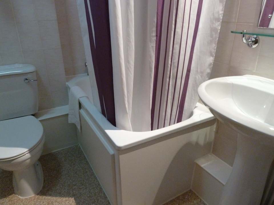 Doppelzimmer 12.Etage Bad Hotel Premier Inn London Hammersmith