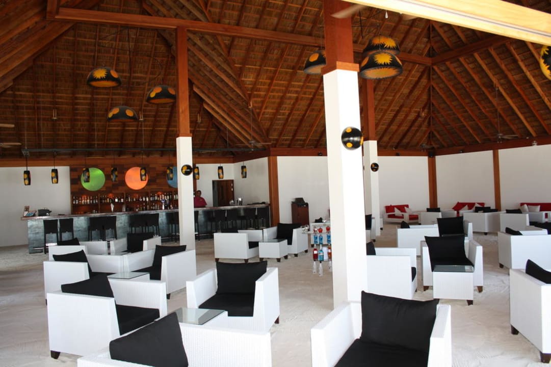 Fussboden mit Sand Vilamendhoo Island Resort & Spa