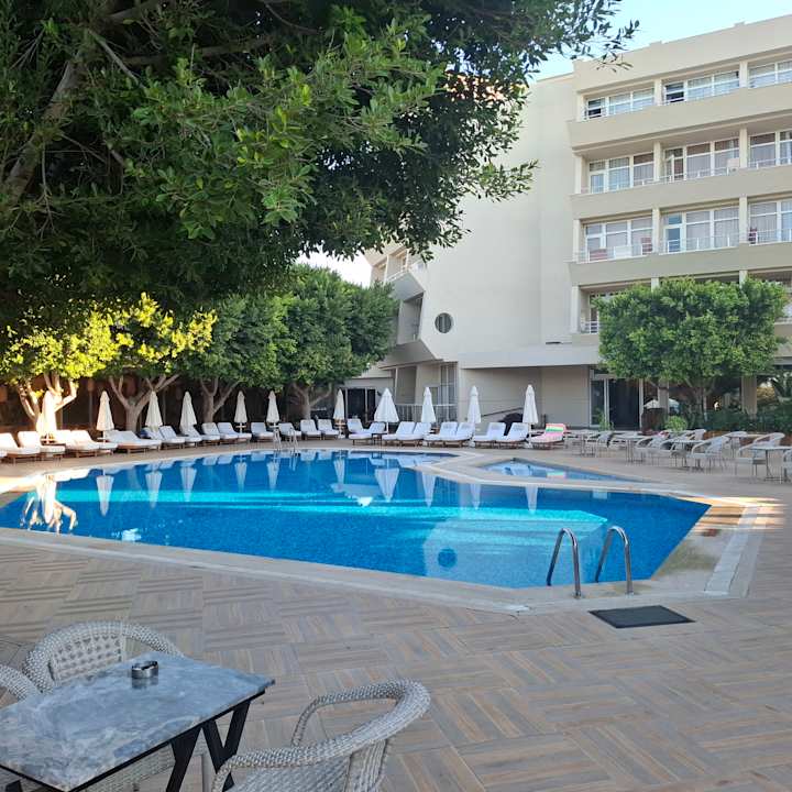 Pool Nerton Hotel - Erwachsenenhotel ab 16 Jahren