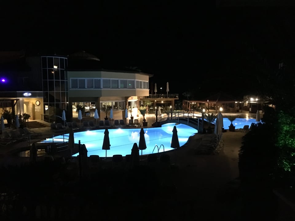 Pool Club Dizalya