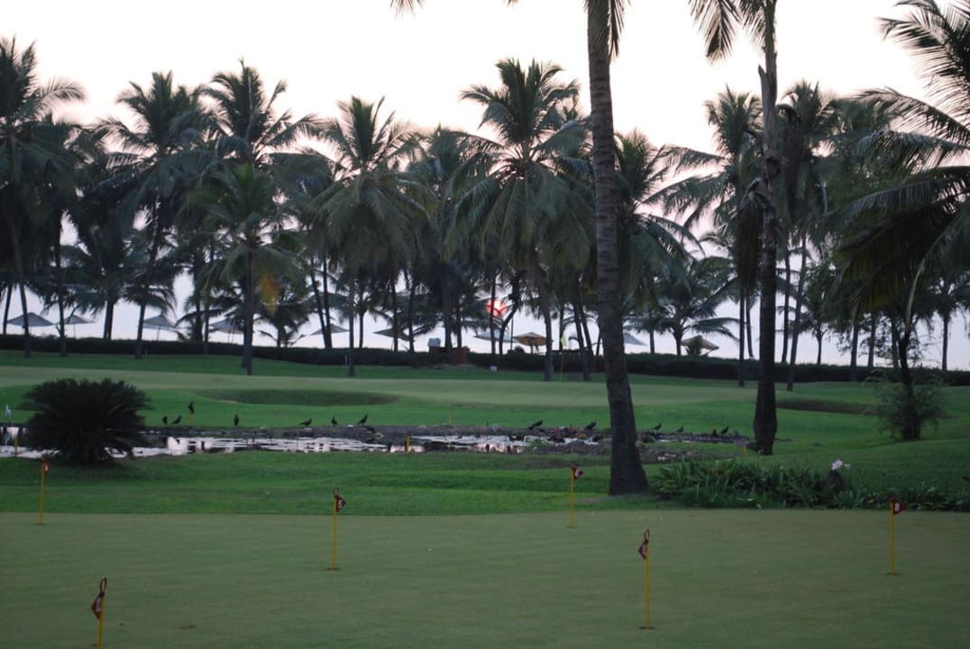 Sonnenuntergang am Golfplatz Hotel The Leela Goa