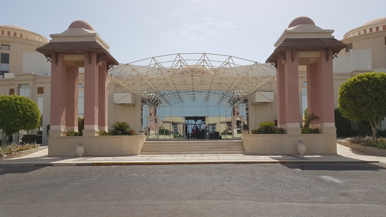 Außenansicht Serenity Alpha Beach