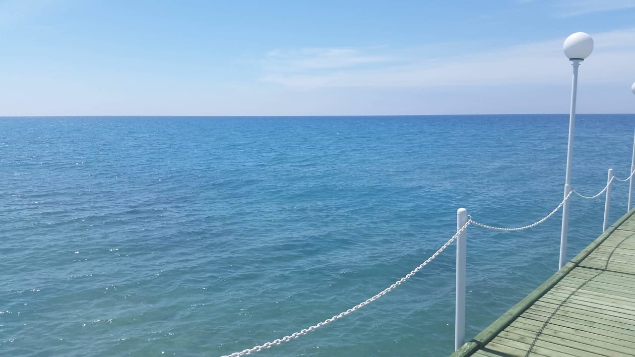 Ausblick auf das Meer vom hoteleigenen Steg  Labranda Alantur Resort