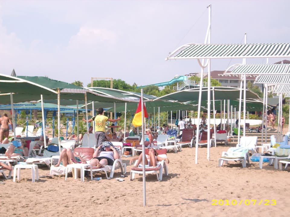 Strandabschnitt vom Meer aus Hotel Sidekum