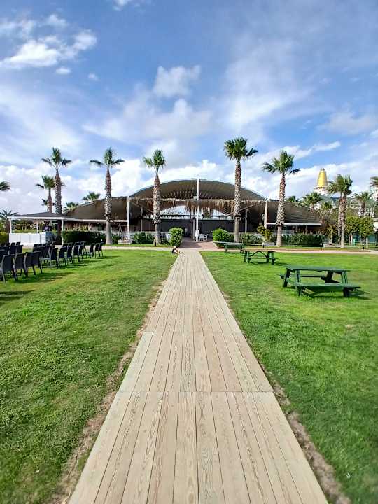 Gartenanlage Wyndham Garden Lara