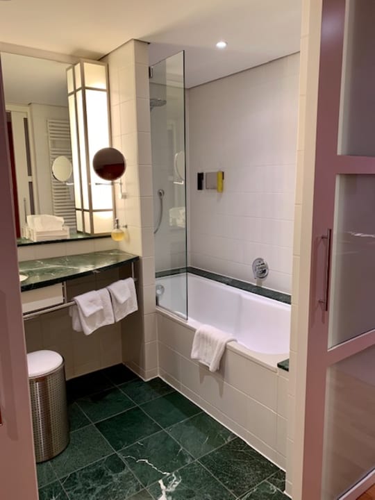 Zimmer The Mandala Hotel