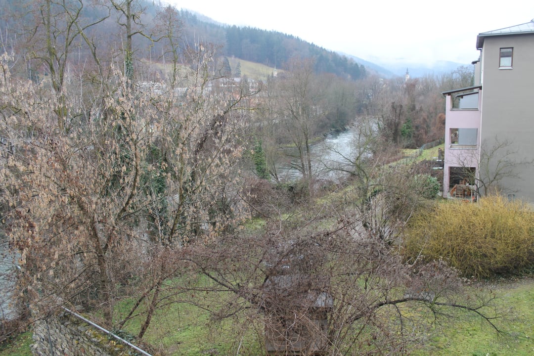 Aussicht aus dem Fenster auf den Fluss Mur Hotel Landskron