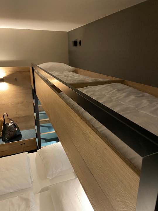 Zimmer Schulz Hotel Berlin Wall at the East Side Gallery