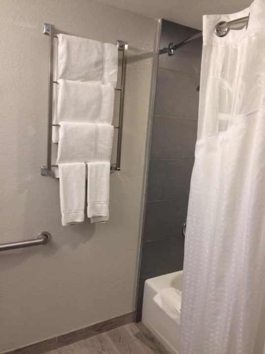 Łazienka Hotel Holiday Inn Express & Suites Miami-Hialeah