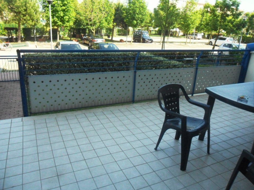 Erdgeschoss große Terrasse und kleiner Garten Residence I Tamerici