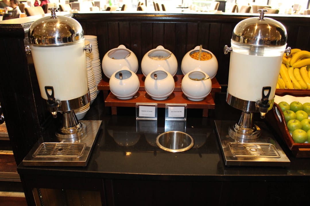 Frühstück 3 The Tower - A Guoman Hotel