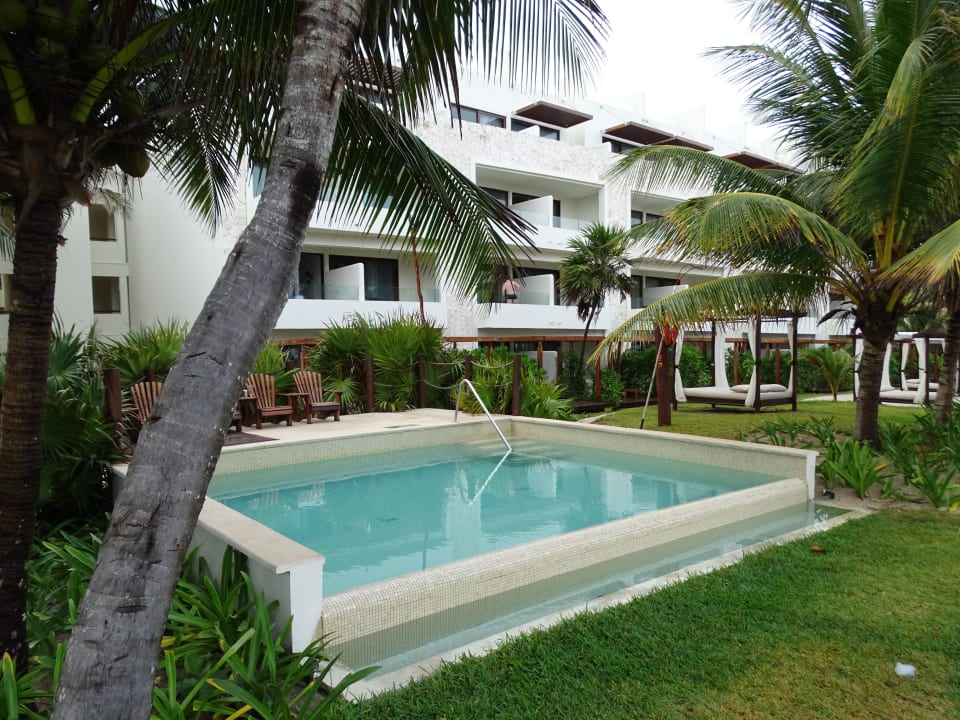 Pool Akumal Bay Beach & Wellness Resort