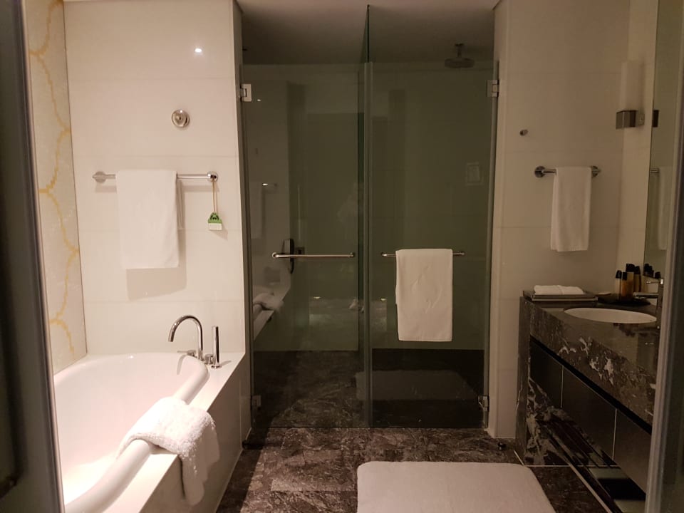 Zimmer Conrad Abu Dhabi Etihad Towers