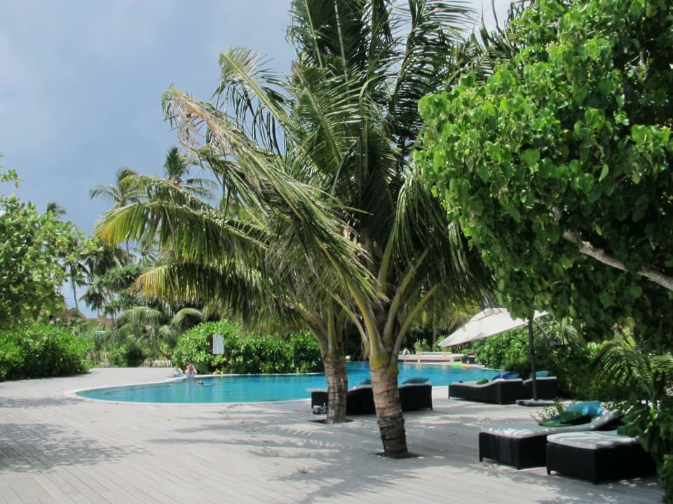 Pool ROBINSON MALDIVES