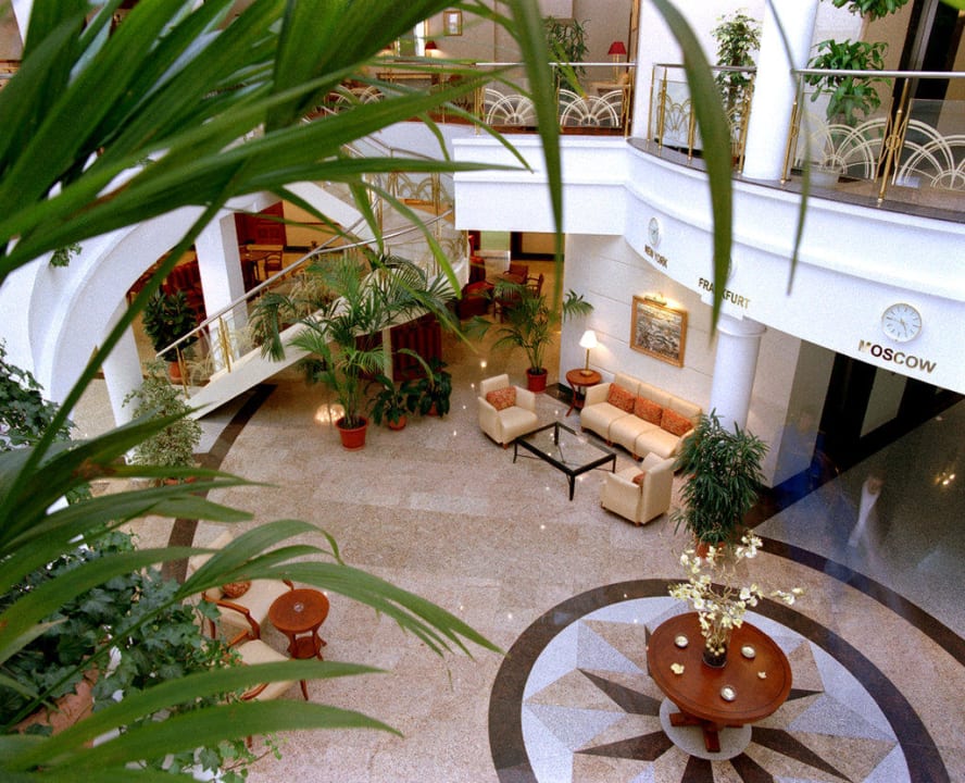 Hotel Lobby Renaissance Hotel Samara