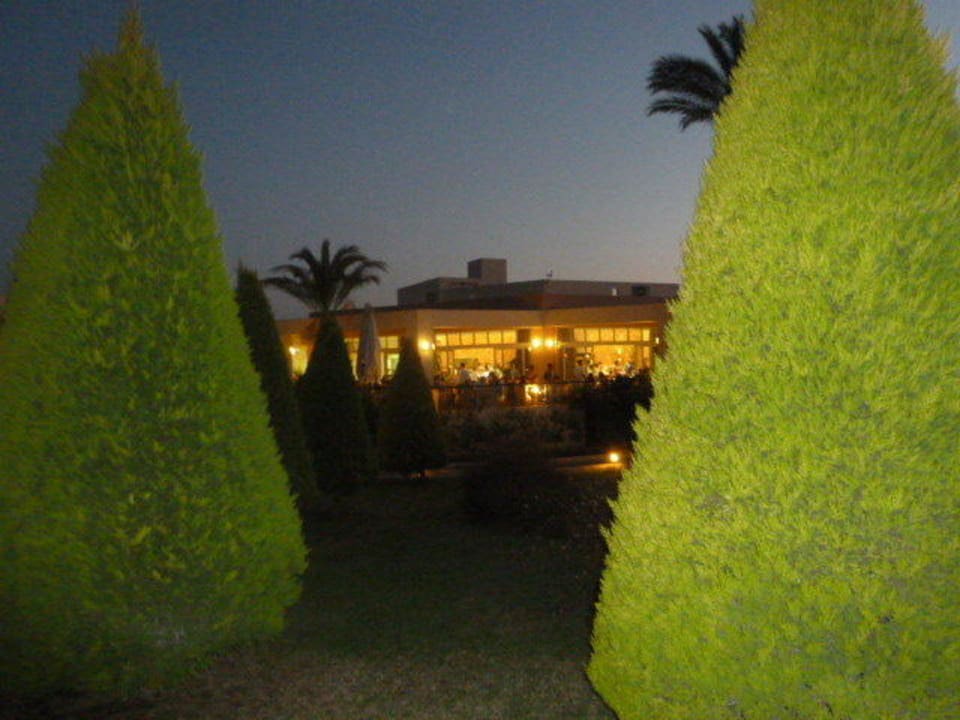 In der Dämmerung Hotel Horizon Beach Resort