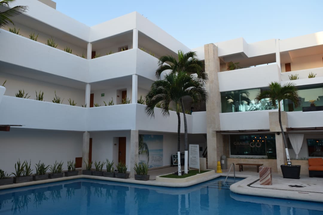 Pool Hotel Flamingo Cancun Resort