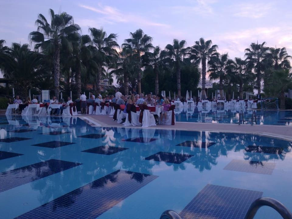 Spezielle Abende wird am Pool gegessen Trendy Palm Beach (Adults Only, 16+)