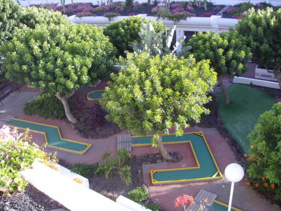 Teil der Minigolfanlage allsun App.-Hotel Barlovento