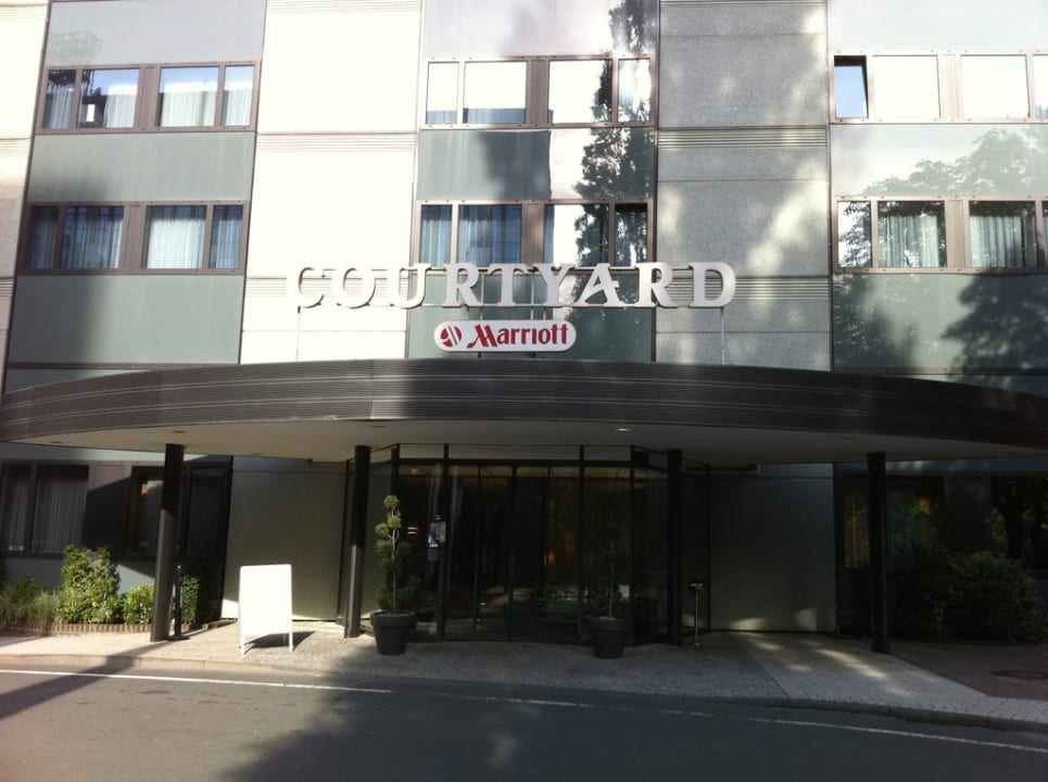 Außenansicht Courtyard by Marriott Düsseldorf Seestern