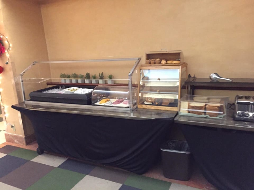 Büffet Hollywood Hotel - The Hotel of Hollywood